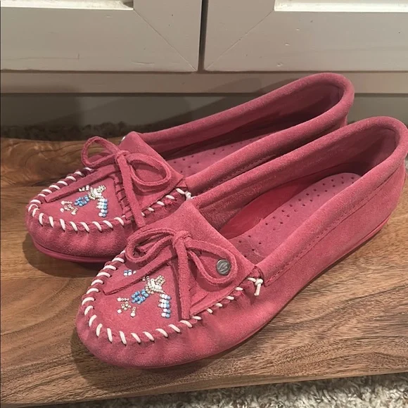 Minnetonka Pink Suede Moccasins with Beaded Detail - Picture 1 of 3